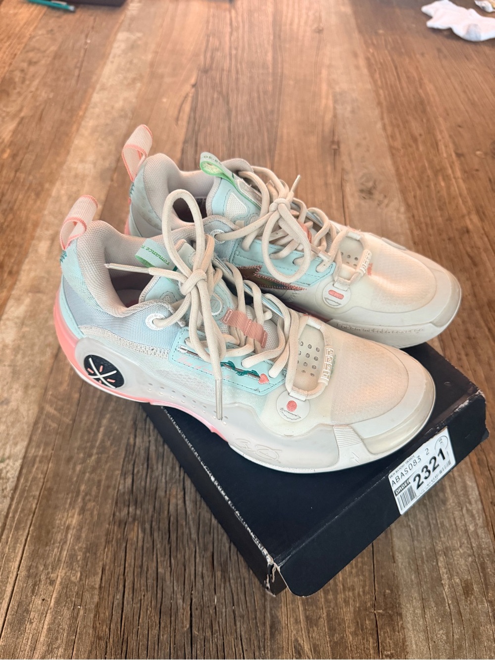 Rare Way of Wade 10 Valentine’s Day Men’s 6 Women’s 7.5 EU 38.5 Excellent